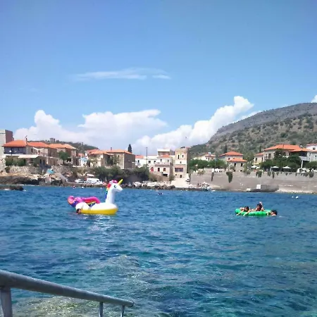 Wheelhouse Trachila Mani Hébergement de vacances